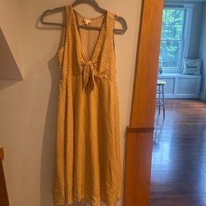 Keyhole dress polka dot